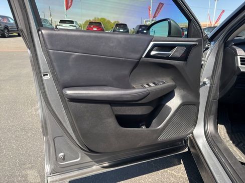 Used 2024 Mitsubishi Outlander SE FWD image 12