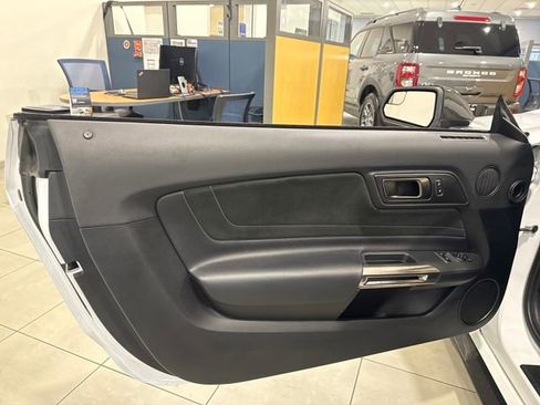 Used 2017 Ford Mustang Shelby GT350 w/ Electronics Package image 23