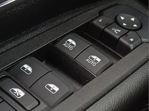 Used 2025 RAM 1500 Big Horn AWD/4WD image 16