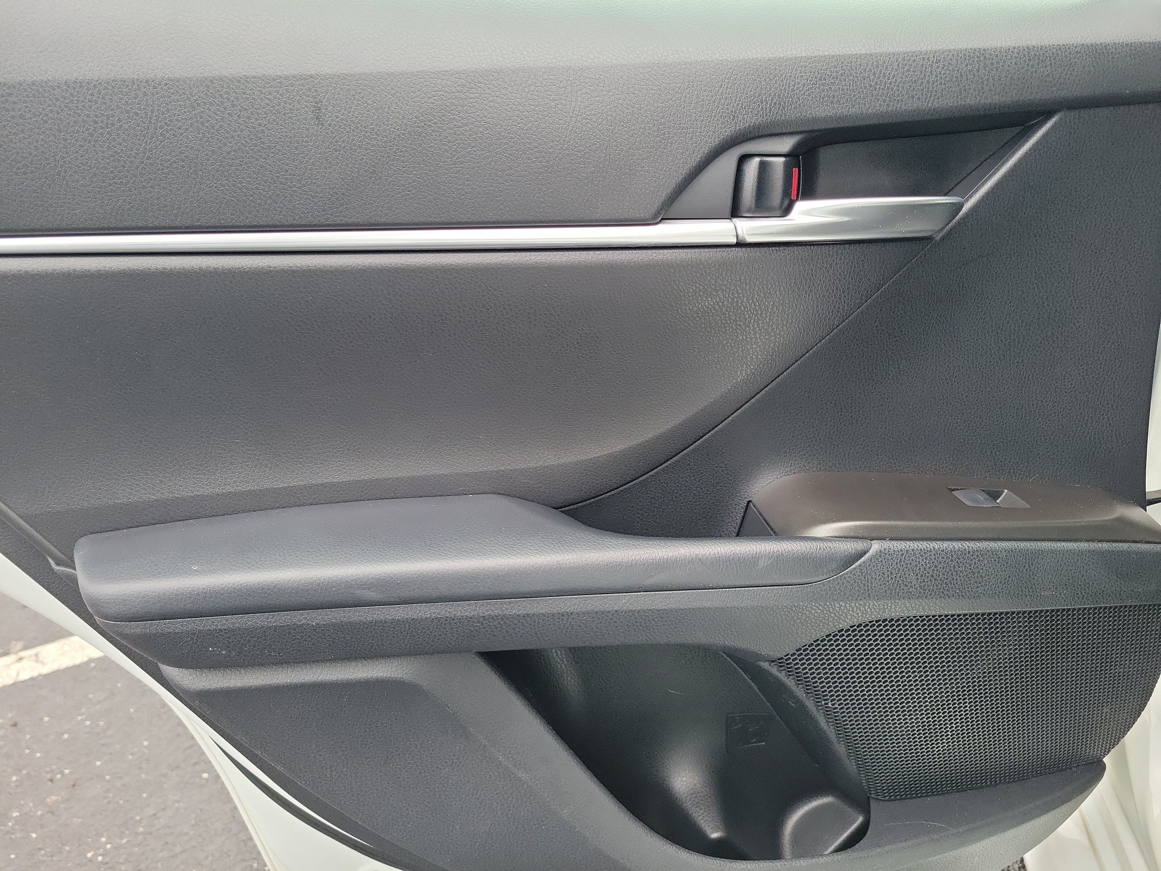 Used 2021 Toyota Camry LE FWD image 13