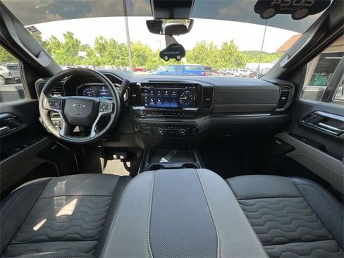 Certified 2024 Chevrolet Silverado 2500 ZR2 w/ Technology Package image 19