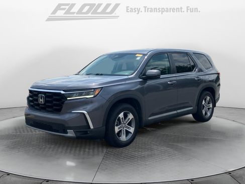 Certified 2025 Honda Pilot EX-L image 4