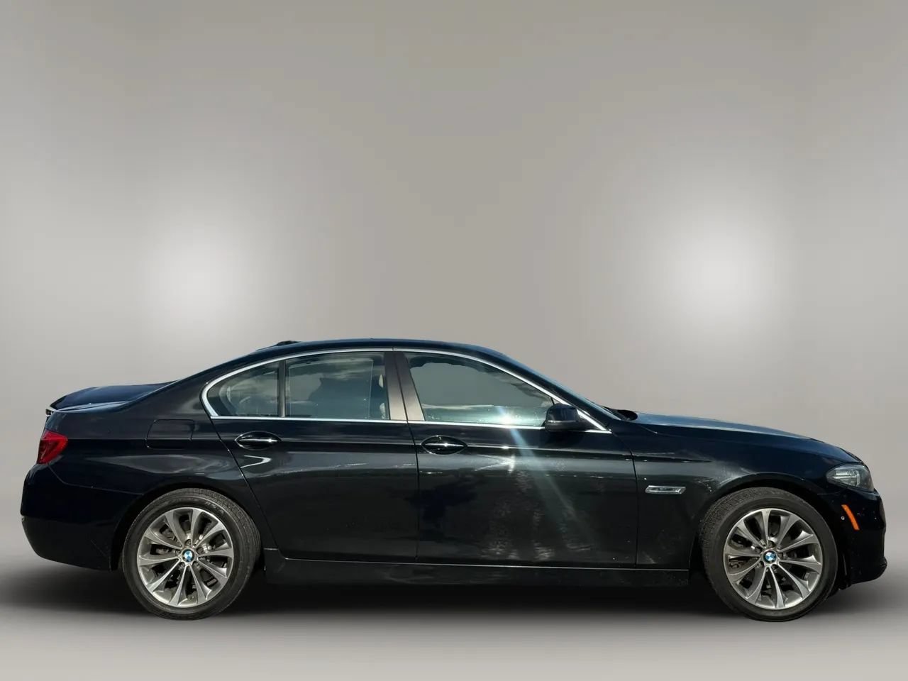 Used 2016 BMW 528i Sedan RWD image 4