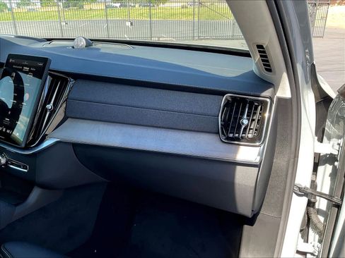 New 2026 Volvo XC90 T8 Ultra w/ Lounge Package image 29