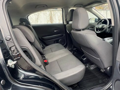 Used 2020 Honda HR-V LX image 29