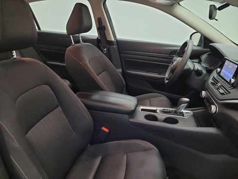 Used 2024 Nissan Altima 2.5 S FWD image 21