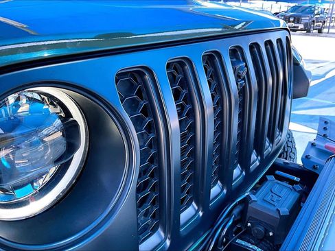 Used 2023 Jeep Wrangler Unlimited Rubicon w/ Xtreme 35 Tire Package image 30