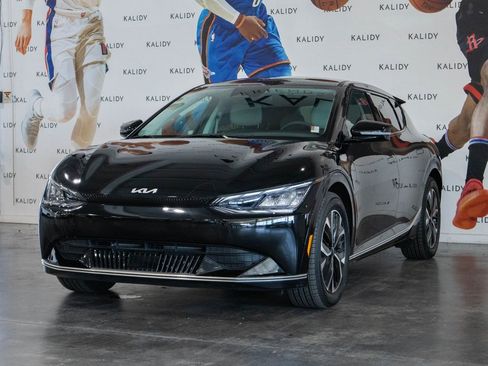 New 2023 Kia EV6 Wind image 21