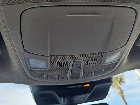 Used 2022 Ford Expedition XLT image 28