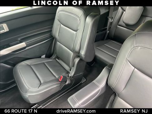 Used 2022 Ford Explorer XLT w/ Equipment Group 202A AWD/4WD image 20