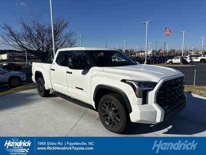 Used 2022 Toyota Tundra SR5 w/ SR5 Convenience Package