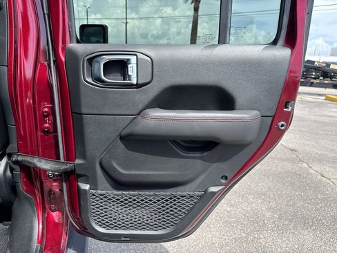 Used 2021 Jeep Wrangler Unlimited Rubicon image 17