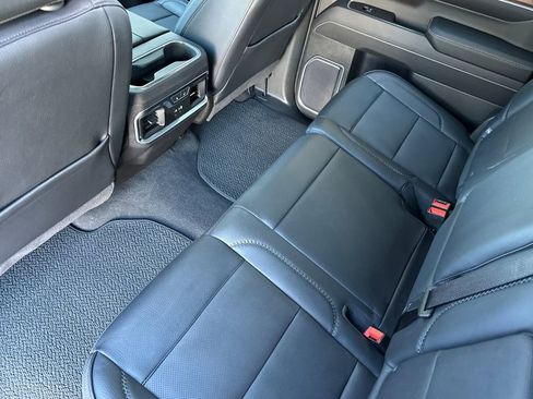 Used 2025 GMC Sierra 1500 Denali w/ Denali Reserve Package AWD/4WD image 12