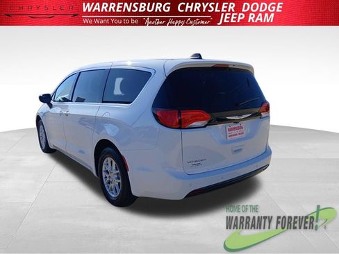 New 2026 Chrysler Voyager LX FWD image 6
