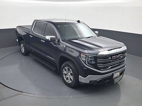 Certified 2024 GMC Sierra 1500 SLT w/ SLT Convenience Package AWD/4WD image 15