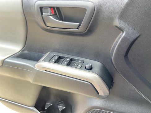 Used 2021 Toyota Tacoma SR5 image 44