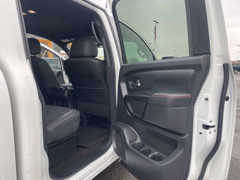 Used 2023 Nissan Titan PRO-4X image 25