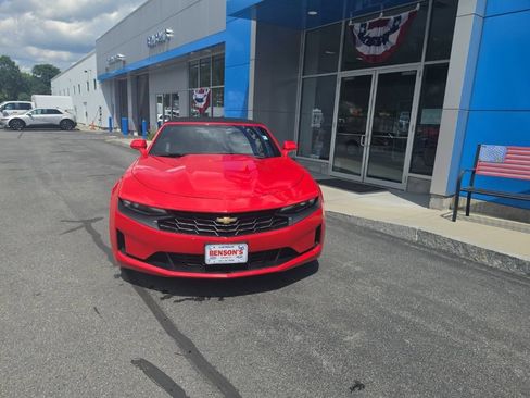 Used 2019 Chevrolet Camaro LT RWD image 3