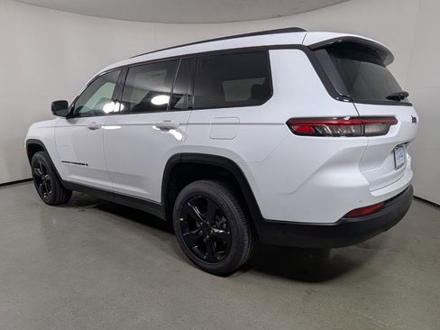 New 2025 Jeep Grand Cherokee L Altitude RWD image 6