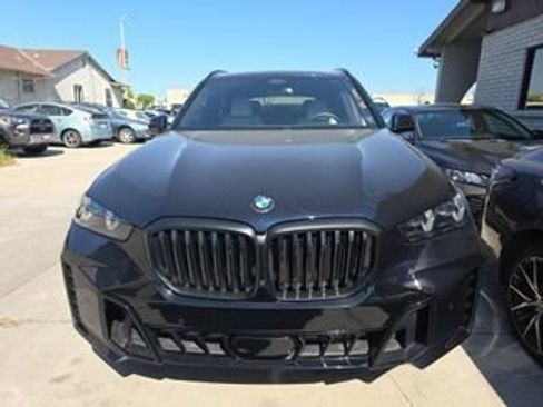 Used 2024 BMW X5 sDrive40i w/ M Sport Package image 7