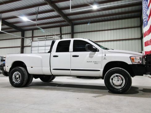 Used 2006 Dodge Ram 3500 Truck SLT image 17