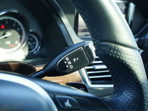 Used 2013 Mercedes-Benz E 350 Sedan image 16