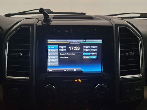 Used 2015 Ford F150 XLT w/ Equipment Group 302A Luxury AWD/4WD image 25