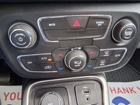 Used 2020 Jeep Compass Latitude AWD/4WD image 15