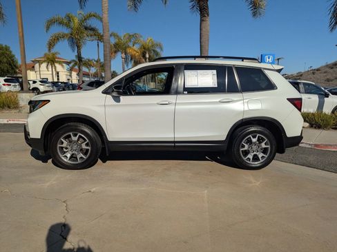 Used 2022 Honda Passport TrailSport image 2