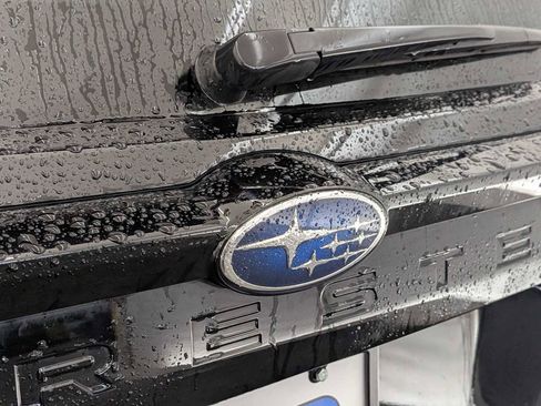 Used 2025 Subaru Forester Premium w/ Convenience Package #2 image 11