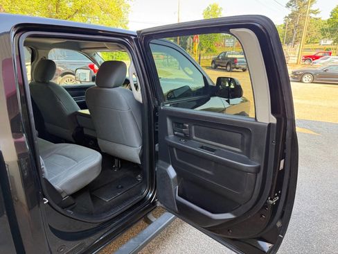 Used 2016 RAM 1500 Express w/ Black Ram 1500 Express Group AWD/4WD image 15