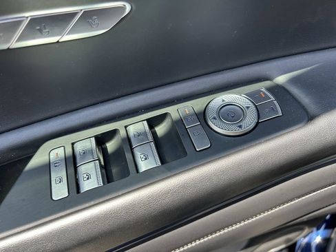 Used 2025 Genesis GV80 2.5T Standard AWD/4WD image 32