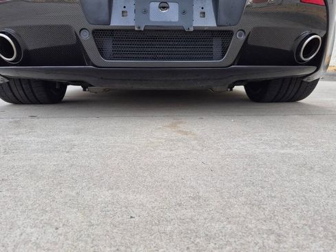 Used 2011 Aston Martin V12 Vantage Base 2dr Coupe image 7