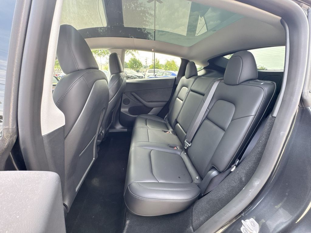 Used 2024 Tesla Model Y Performance AWD/4WD image 30