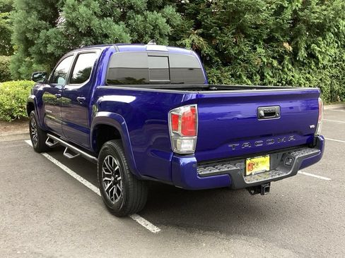Certified 2023 Toyota Tacoma TRD Sport w/ TRD Premium Sport Package AWD/4WD image 9