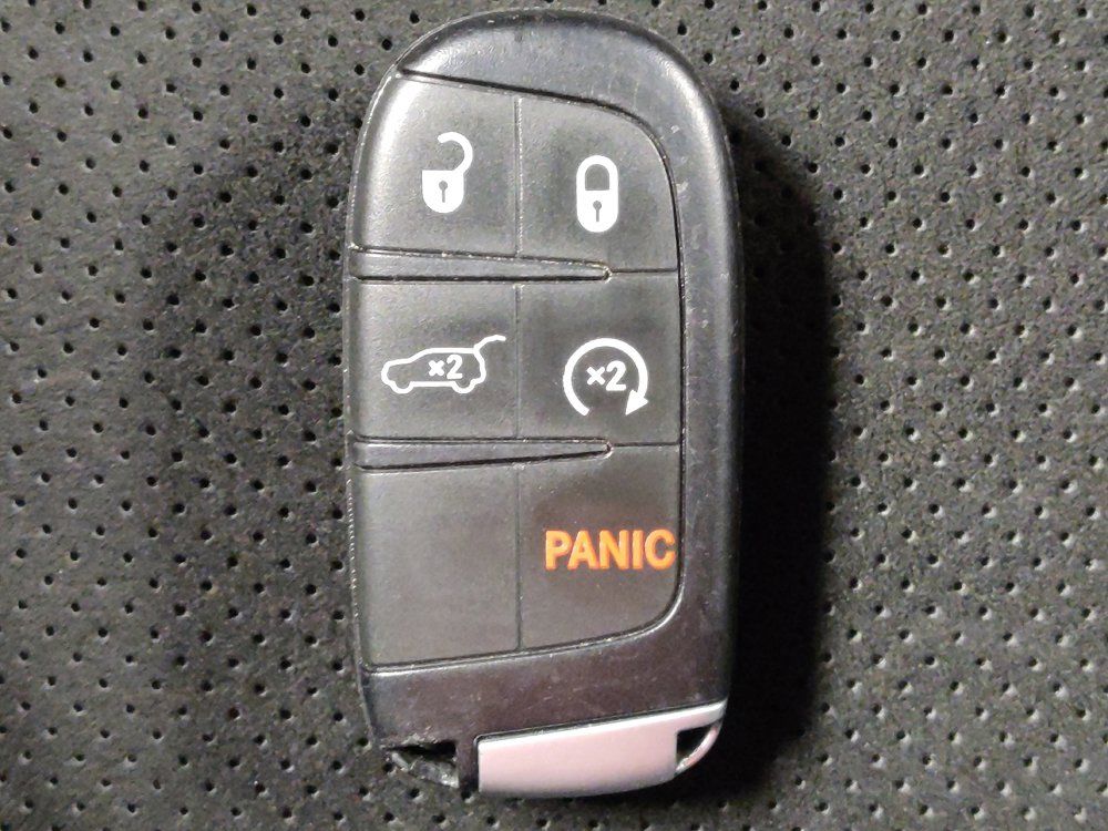 Used 2022 Jeep Grand Cherokee Laredo X RWD image 32