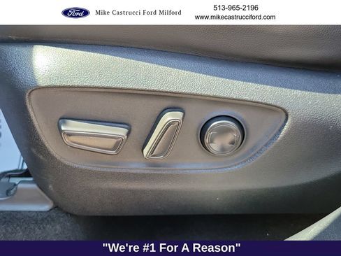 Used 2024 Toyota Highlander XSE FWD image 19
