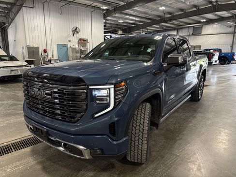 Used 2025 GMC Sierra 1500 Denali Ultimate AWD/4WD image 7
