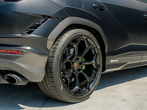 Used 2024 Lamborghini Urus Performante AWD/4WD image 42