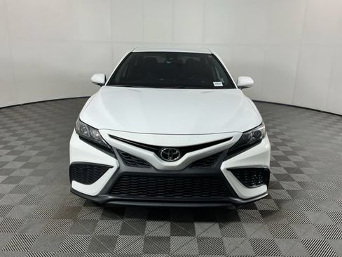 Used 2023 Toyota Camry SE FWD image 2