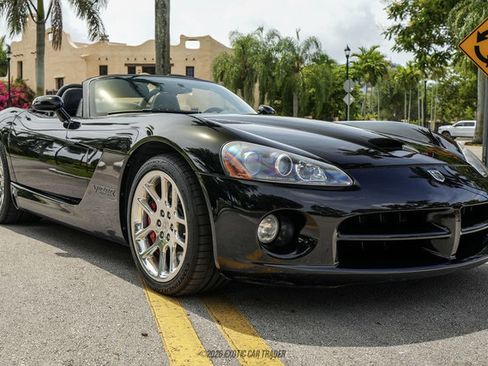 Used 2005 Dodge Viper SRT-10 RWD image 12