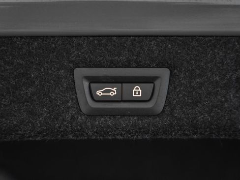 Used 2021 BMW M550i xDrive w/ Premium Package image 14