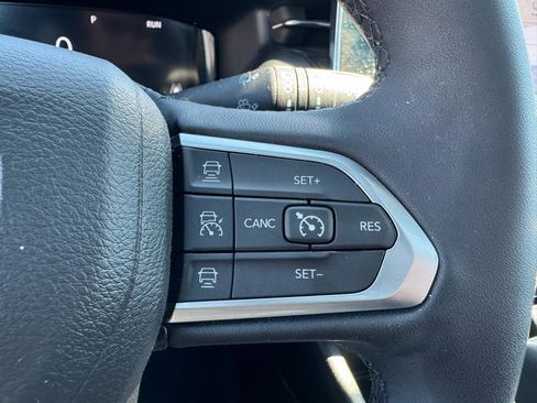 Used 2024 Jeep Compass Limited w/ High Altitude Package image 19