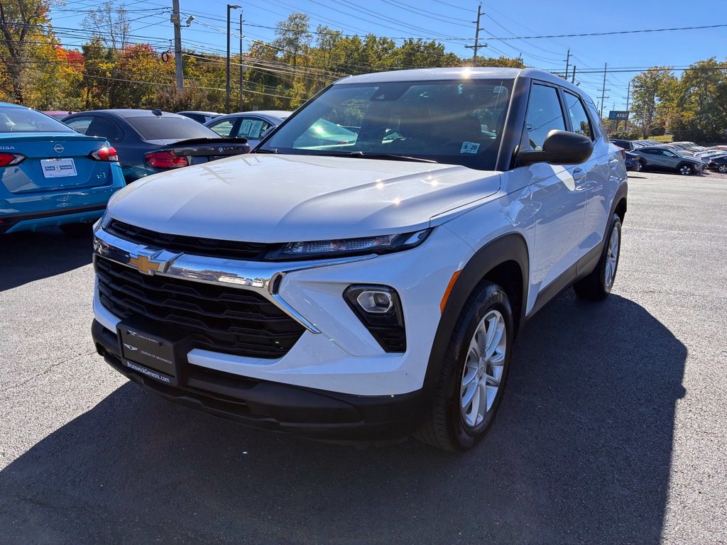 Used 2024 Chevrolet TrailBlazer LS AWD/4WD image 3