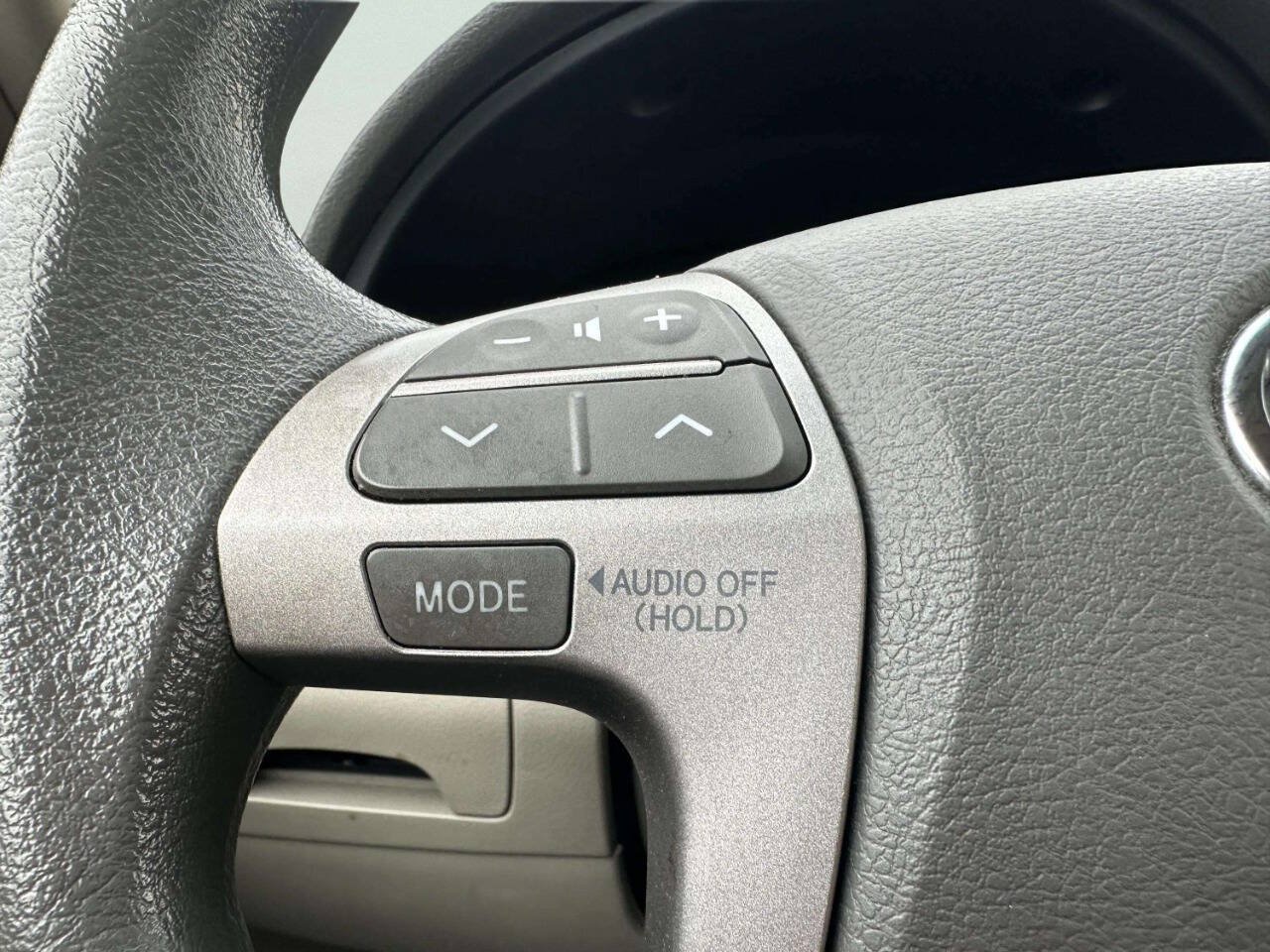Used 2009 Toyota Camry LE FWD image 23