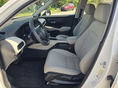 Certified 2024 Honda HR-V LX image 11