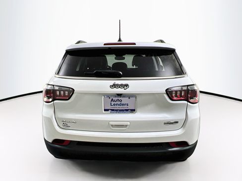 Used 2022 Jeep Compass Latitude w/ Sun and Sound Group AWD/4WD image 6
