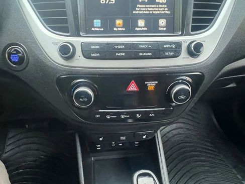 Used 2019 Hyundai Accent Limited image 18