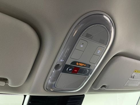 New 2026 Hyundai Ioniq 9 SEL image 8