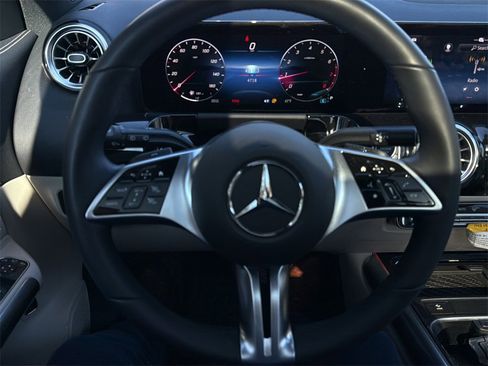 Certified 2026 Mercedes-Benz GLA 250 4MATIC image 11
